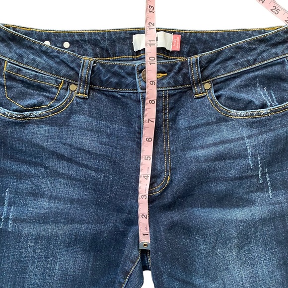 Cabi 3561 High Rise Straight Leg
Distressed Blue Jeans Size 10 - Picture 15 of 16